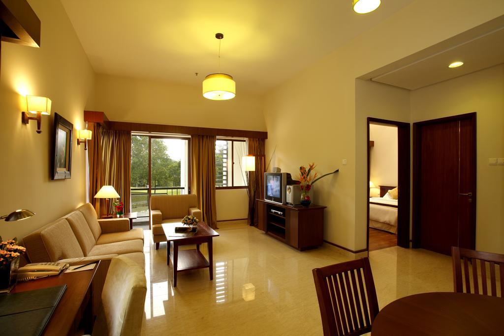 Pulai Springs Resort Official Skudai Exteriör bild