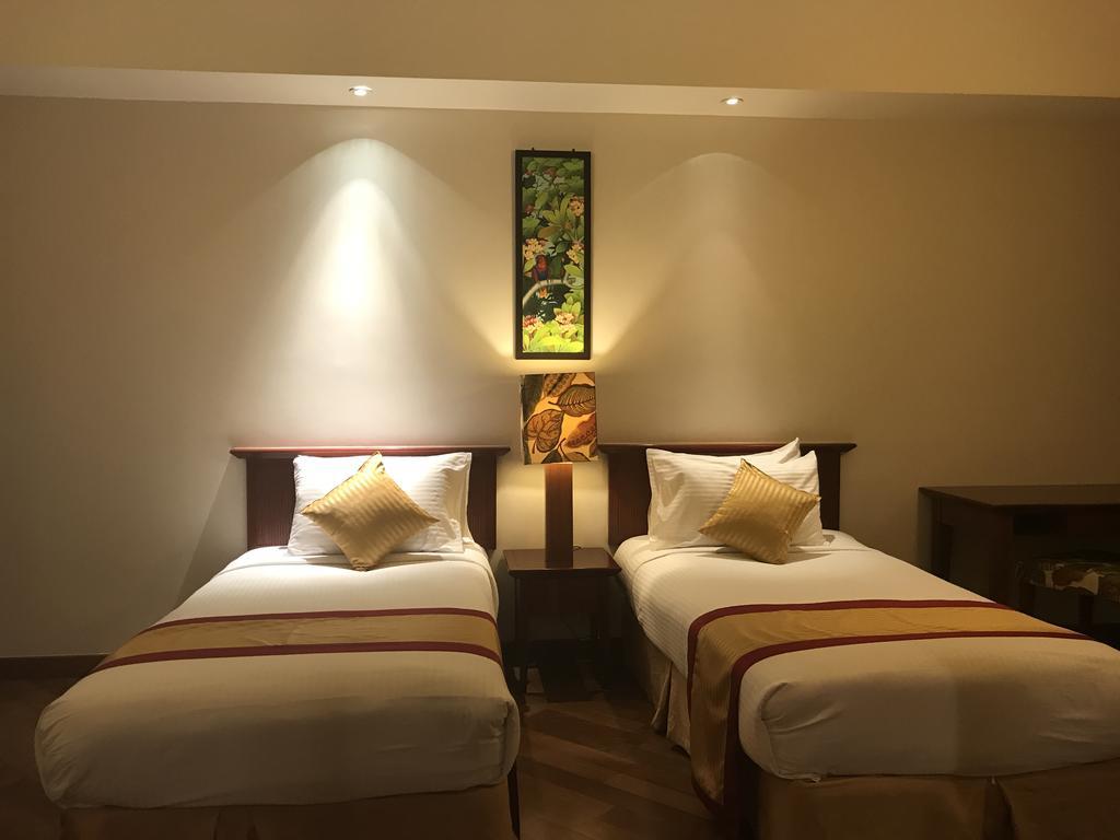 Pulai Springs Resort Official Skudai Exteriör bild